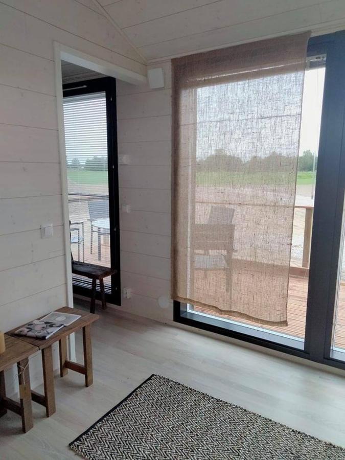 B&B Villa Helmi Ala-Temmes ภายนอก รูปภาพ