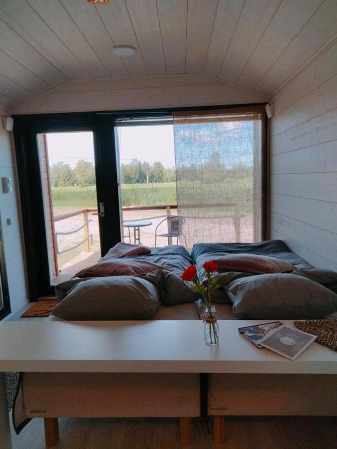B&B Villa Helmi Ala-Temmes ภายนอก รูปภาพ